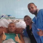 Di Battista posts a photo with the doctors of Cuba: "There a people strangled by the USA"