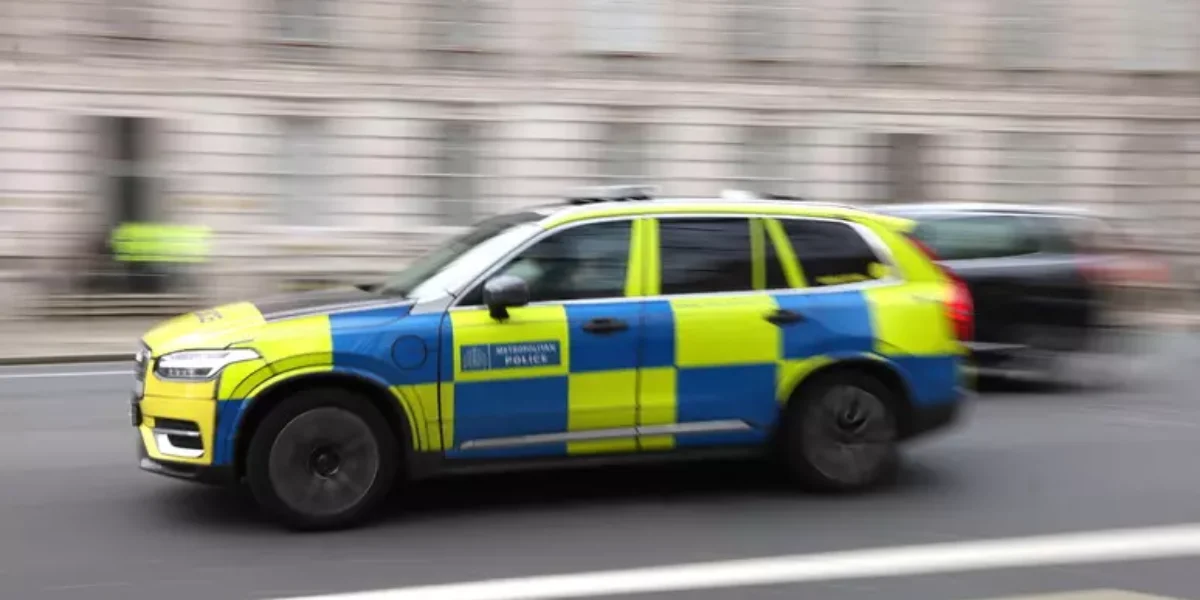 Explosives alert near base in Great Britain used by the USA: several arrests and area evacuated