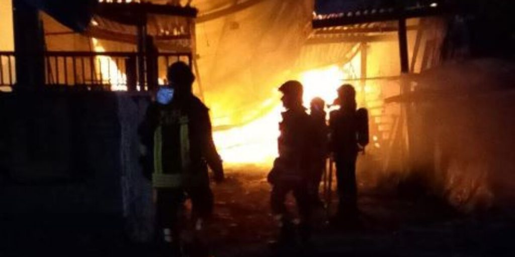 Fire destroys warehouse in Patti: the historic "Don Liu cu sciccareddu" also goes up in smoke