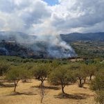Furnari, fire in the Tremola district: the helicopter also intervenes to put out the latest outbreaks