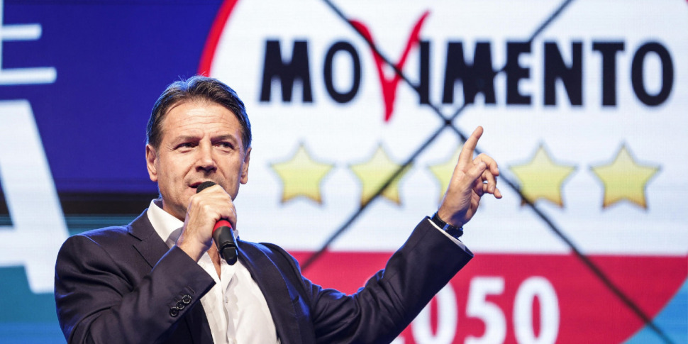 Giuseppe Conte warns Elly Schlein: "If we don't hold primaries, my parents will spit on me"