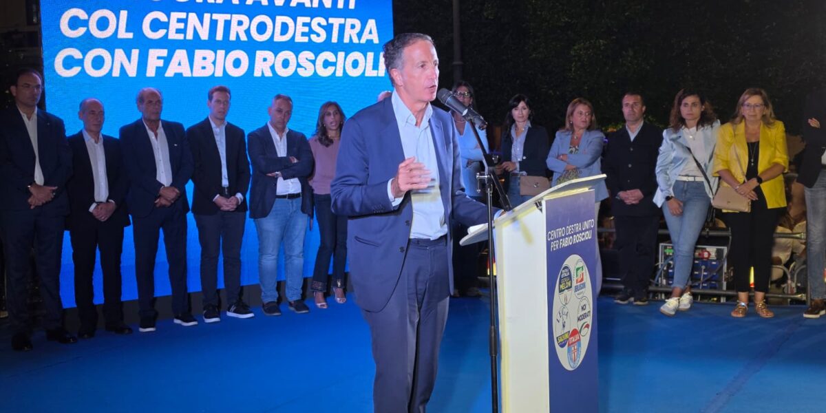 In Reggio Calabria, Roscioli's challenge to Vannacci, the center-right takes back the square