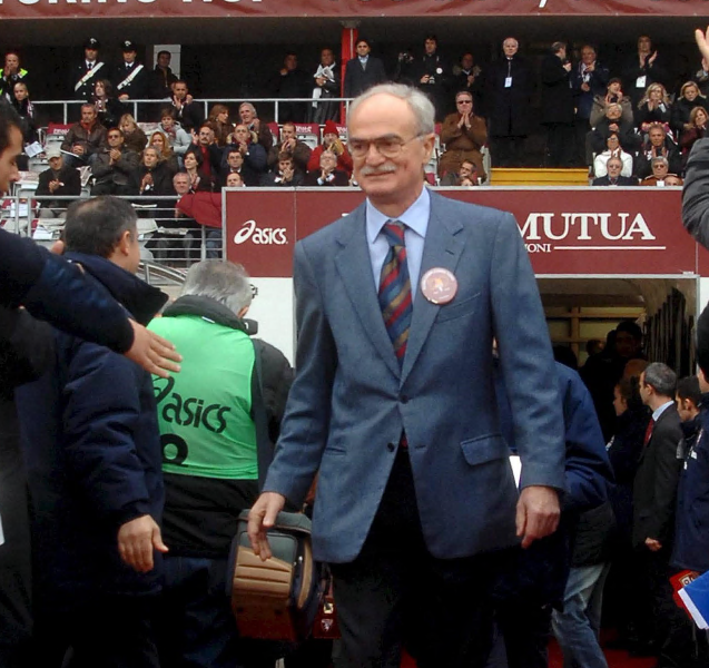Juve, fans ruin the minute's silence for Mazzola. The club: "Unjustifiable lack of respect"