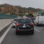 Massive collision on the A2 in Reggio, involving 15 vehicles: two injured and traffic congested for hours