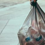 Messina, throws bags of waste in Giostra: caught red-handed and reported