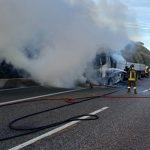 Morano Calabro, fire on the A2: heavy vehicle destroyed by flames, driver unharmed and no traffic disruption