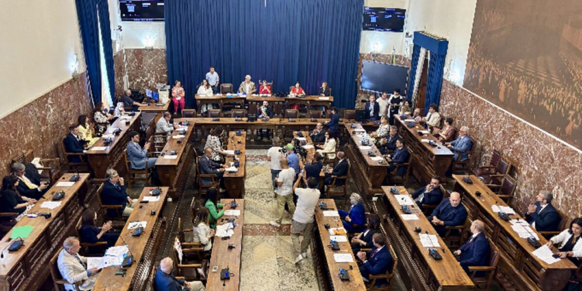 Municipality of Messina: Basile-opposition clash after confrontation in the Council