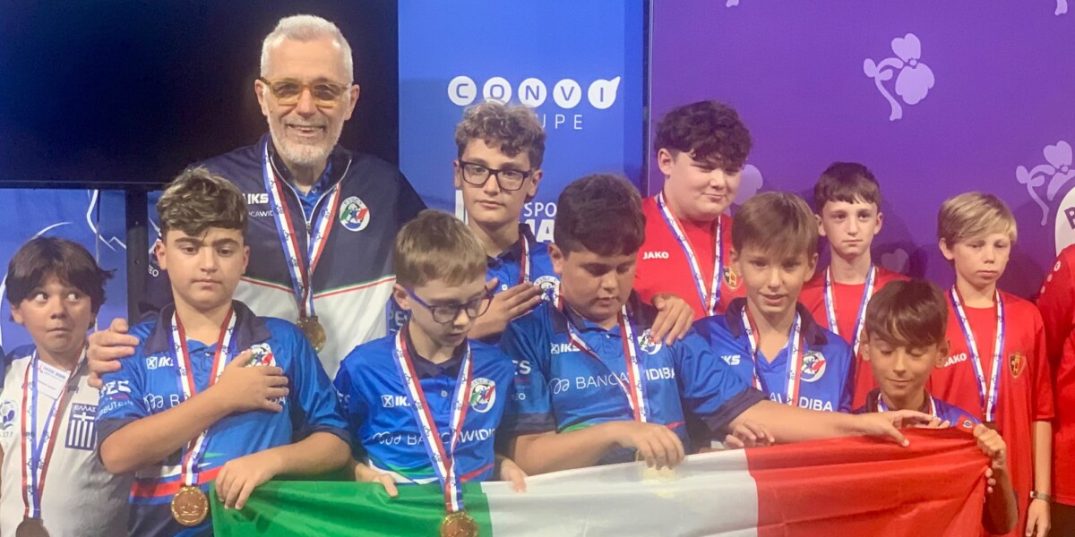 Subbuteo, Italy U12 team world champion. Three out of six Italians are from Reggio Calabria