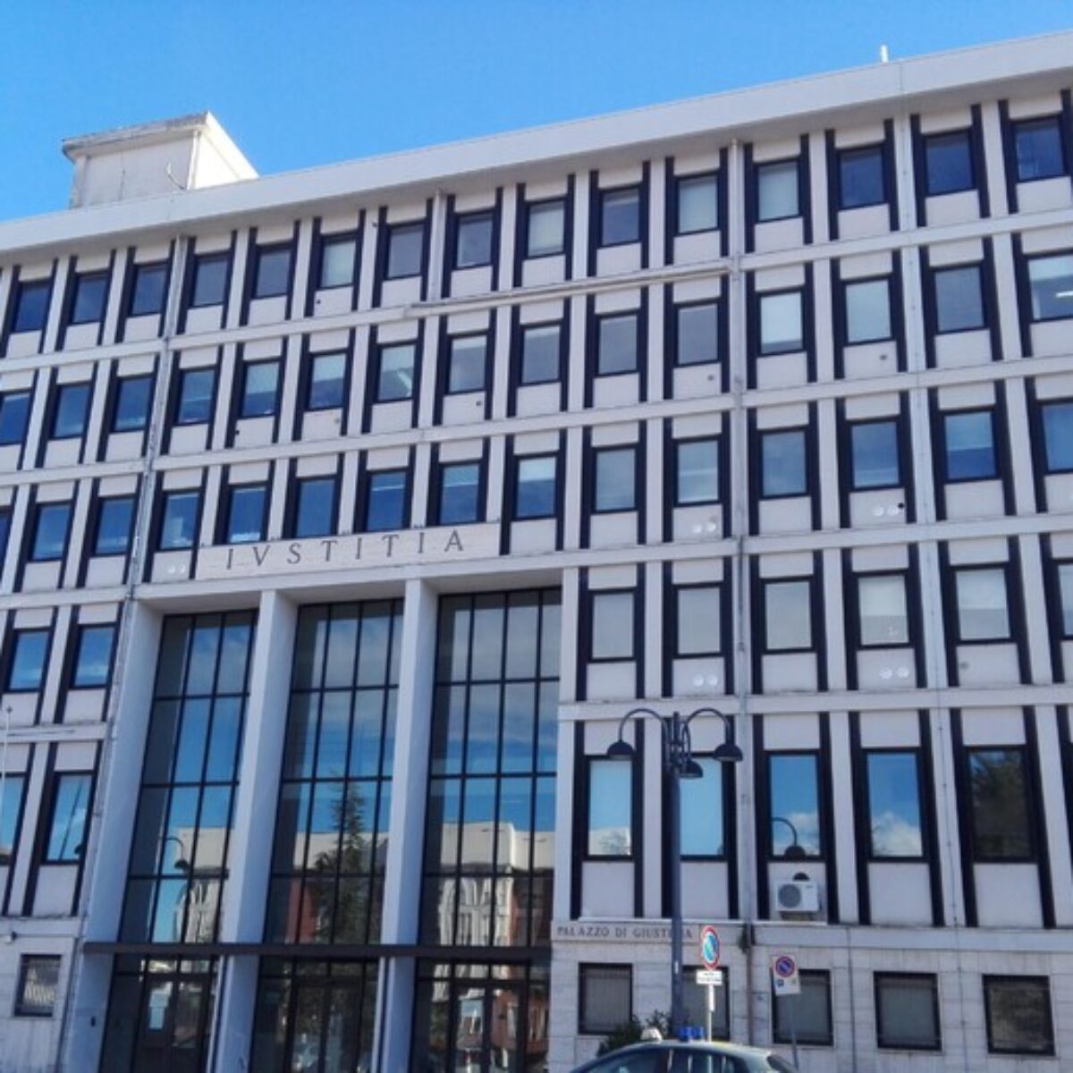 The poison control center of Pavia