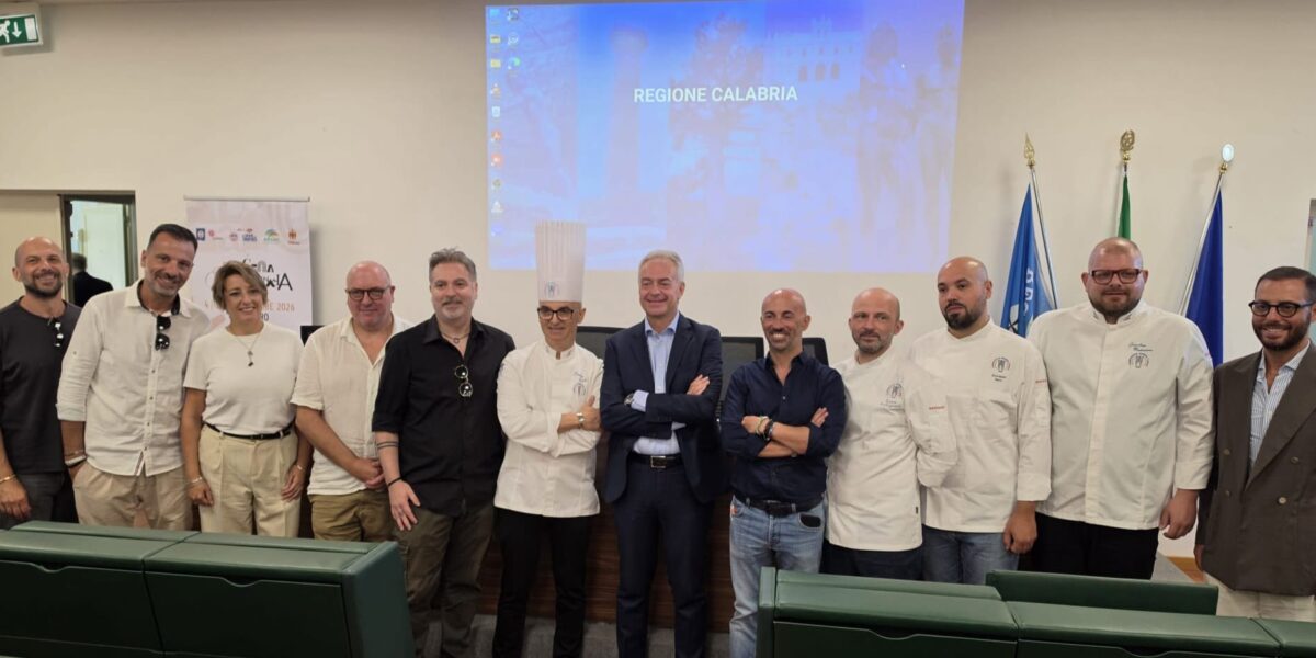 The "Extraordinary Dinner" in Catanzaro: everything ready for the food and wine event, between starred chefs and charity