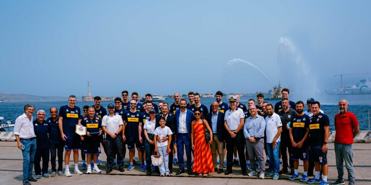 The men's Italvolley has arrived in Messina. Great anticipation for the friendlies with Cuba and Brazil. Basile: "Happy to have you here, we're rooting for you"