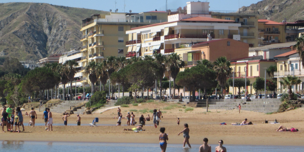 Tourism in Crotone with the plus sign. Increasing guests in hotels and B&Bs