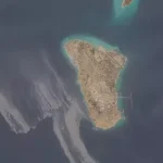 US hits three Iranian oil tankers, missile near Kharg
