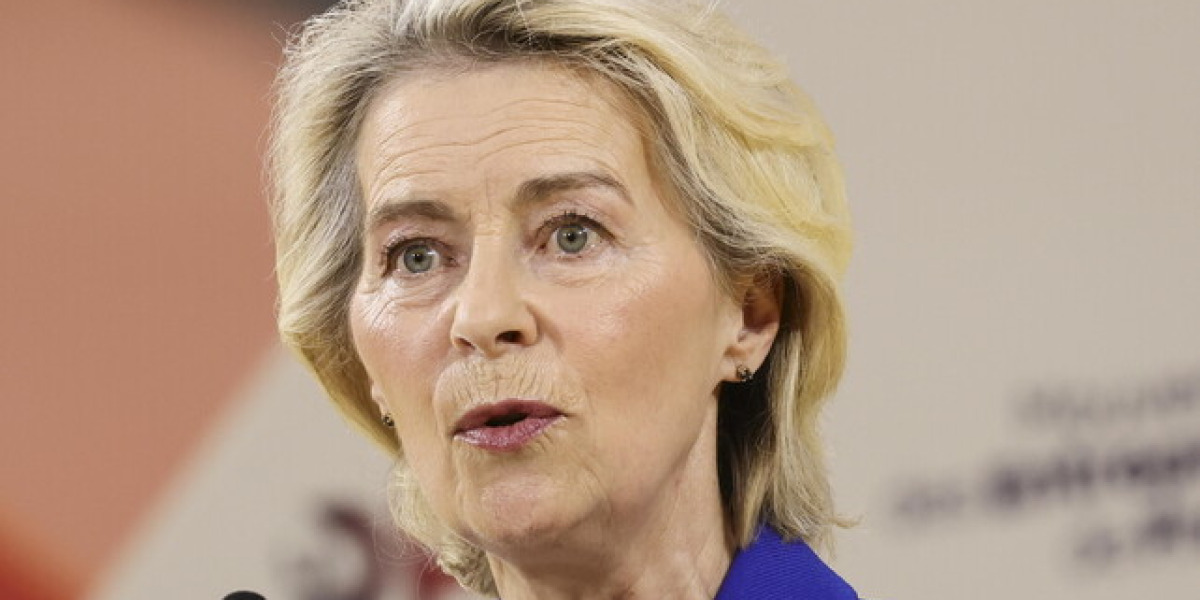 Ukraine, von der Leyen: «Tomorrow another 3.3 billion euros for missiles and drones»