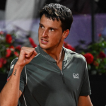 Us Open: Darderi beats Sweeny in 3 sets, he is the only Italian in the round of 16. He will meet Zverev