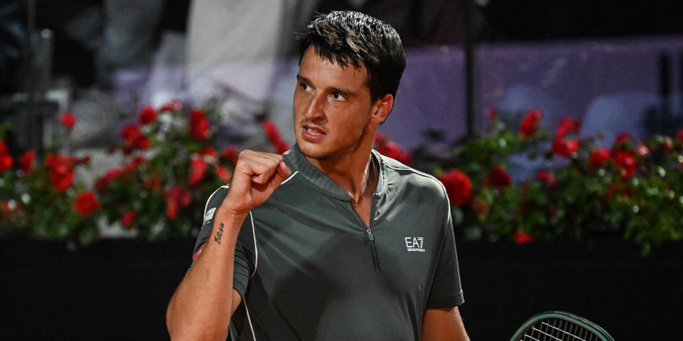 Us Open: Darderi beats Sweeny in 3 sets, he is the only Italian in the round of 16. He will meet Zverev