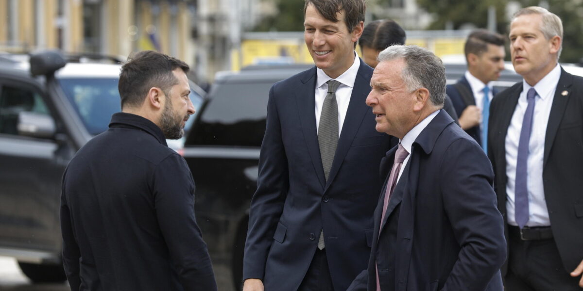 War in Ukraine: the first meeting between Volodymyr Zelenskyy and Trump's two envoys, Witkoff-Kushner, ended in Kiev