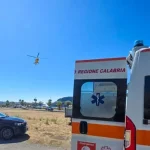 Worker falls into a canal while working, injured in Praia a Mare