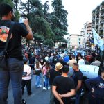 The high cost of living revolt in Cosenza. In the square those who don't want to give up