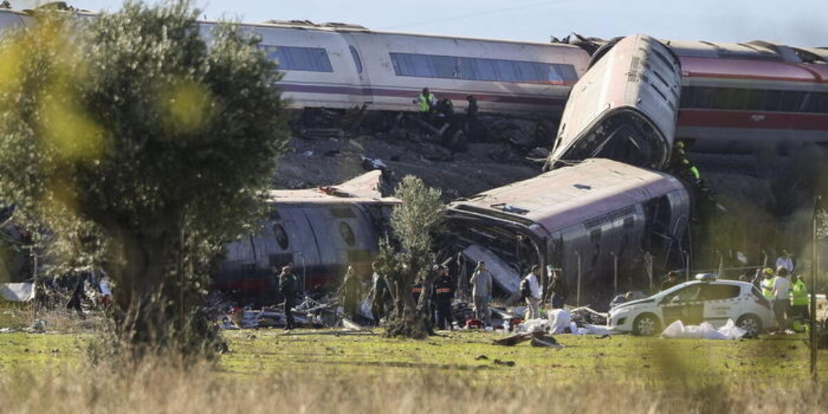 Tragedy in Spain, at least 64 dead in the collision between two trains in Toledo: three Italians missing
