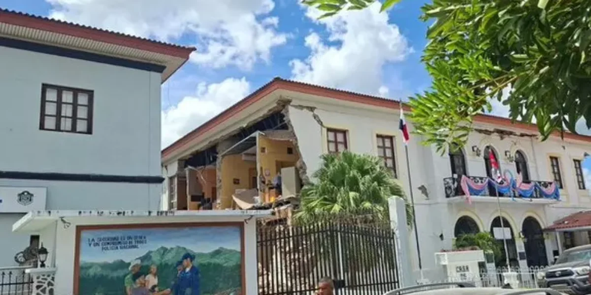 7.6 magnitude earthquake in Panama. The US excludes the tsunami risk