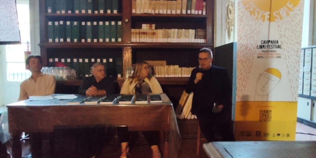 A journey through fake news with Klaus Davi at the Campania Libri Festival