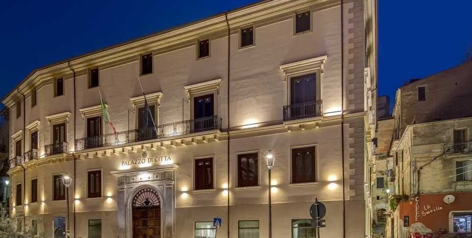 Corigliano-Rossano, the council alongside Stasi: «No doubt about his extraneousness»