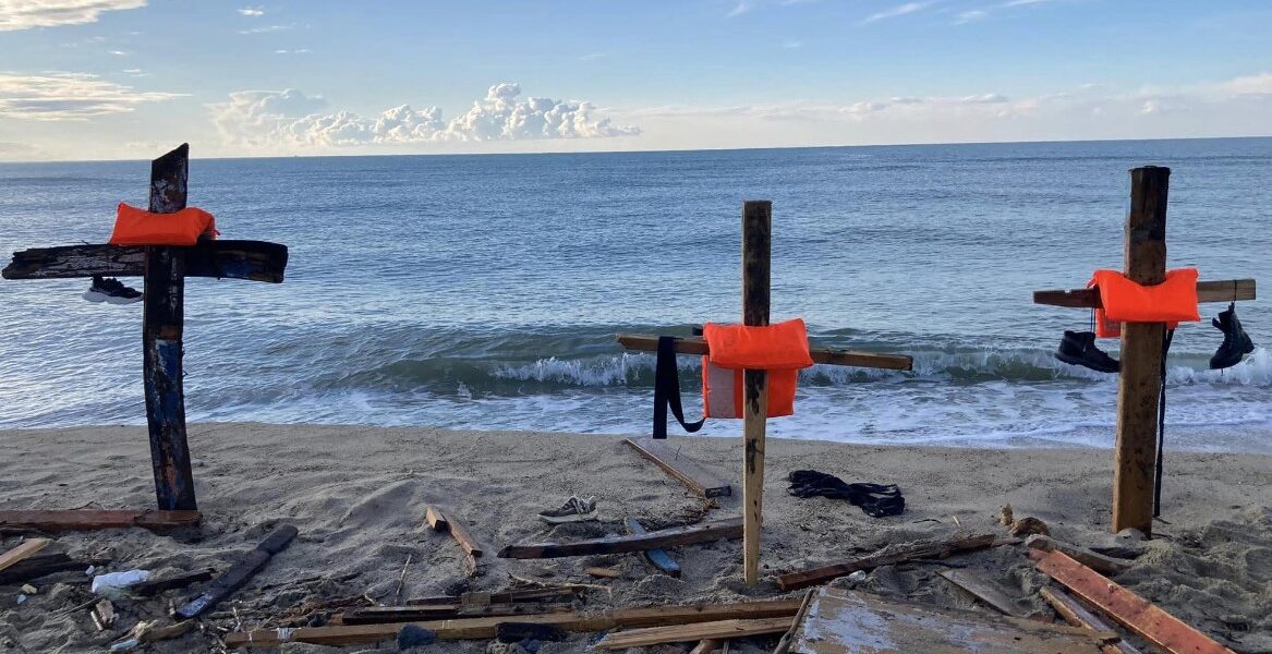 Cutro shipwreck, inconsistencies emerge in the Guardia di Finanza's logbook