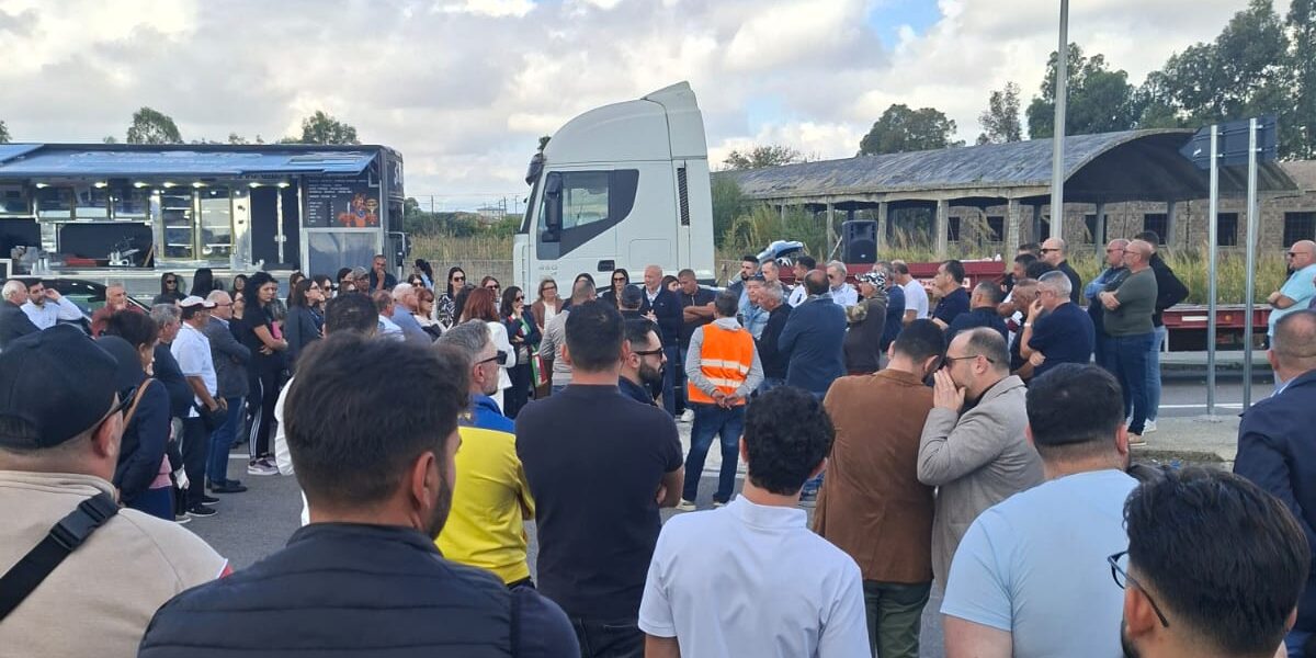 Dear fuel, the Calabria Democratic Party attacks the government: «The South is paralyzed, answers are needed»