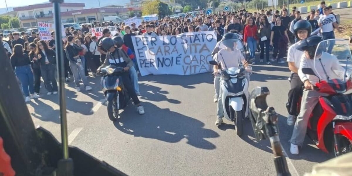 Dear fuel, the tankers are back in Calabria: the protest on the roads doesn't stop