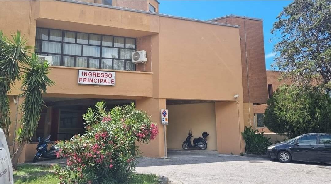 Intimidation of a doctor from Cetraro: cartridges in the car parked outside the hospital
