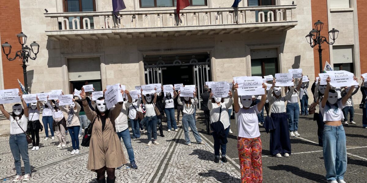 Konecta Calabria, unions on November 17th at the ministry. Boschi brings the dispute to Parliament. Conf.IAL: "Now the recovery plan is out"