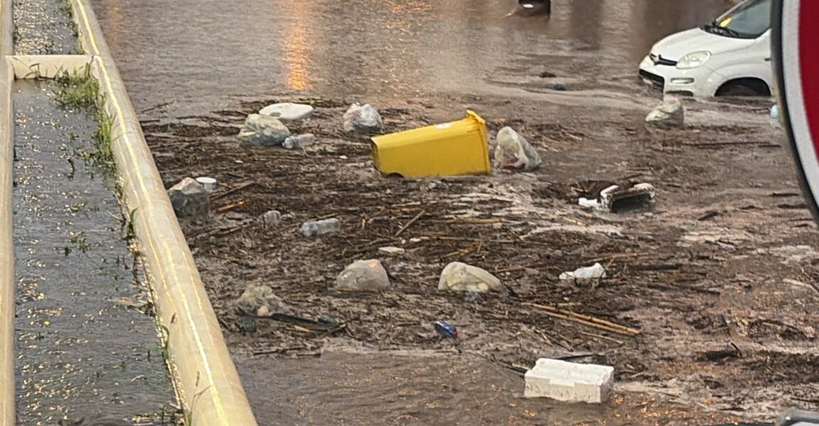 Lipari on its knees after the storm: the Municipality requests a state of emergency