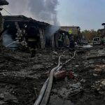 Moscow, Kiev's northern bridge hit: facilitates troop movement. The appeal to diplomats and foreigners: "Leave Kiev"