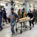 Pakistan, the roof of a school collapses in Peshawar: at least 30 dead