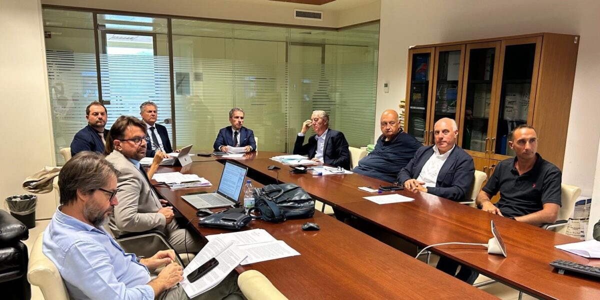 Rebus seaside concessions, the Municipalities of Calabria between guidelines and standard tender